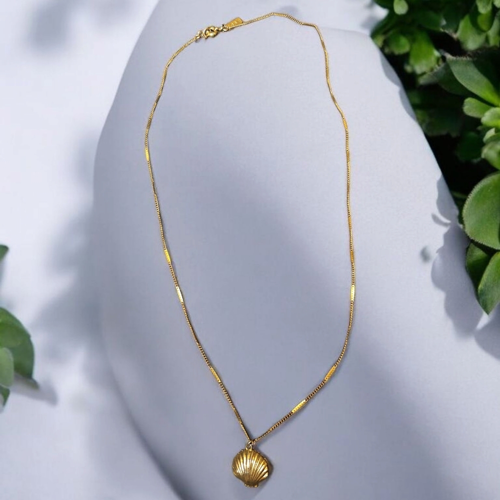 Gold Heart Pendant Necklace with Dainty Chain Win Hidden Pearl In Shell